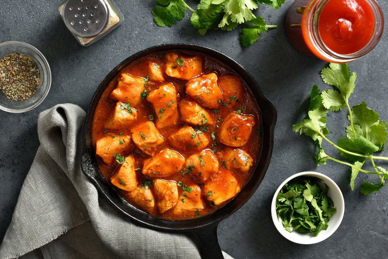 Receita diferente para o almoço do domingo: Frango xadrez simples e muito suculento