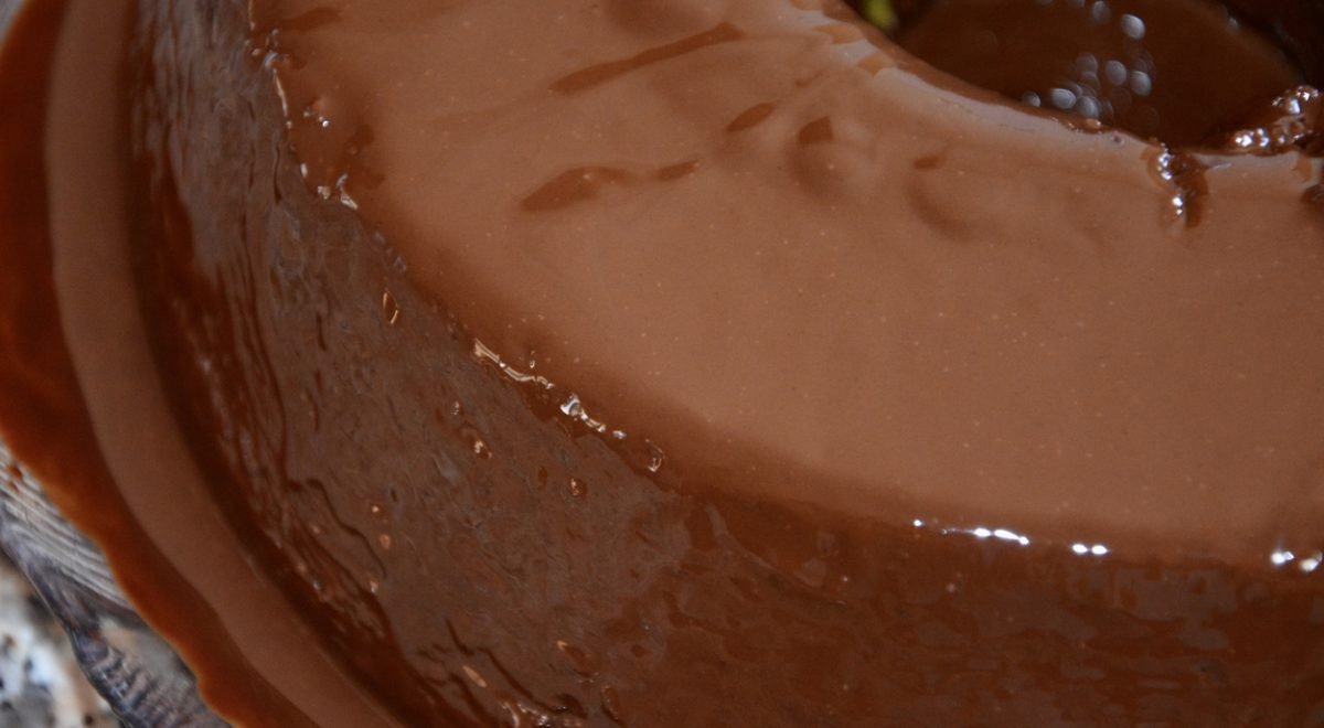 Flan - iStock - Imagem ilustra flan de chocolate