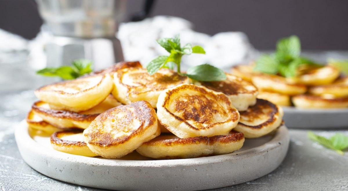 Panqueca de banana e ovo - iStock - Imagem ilustra panqueca de banana