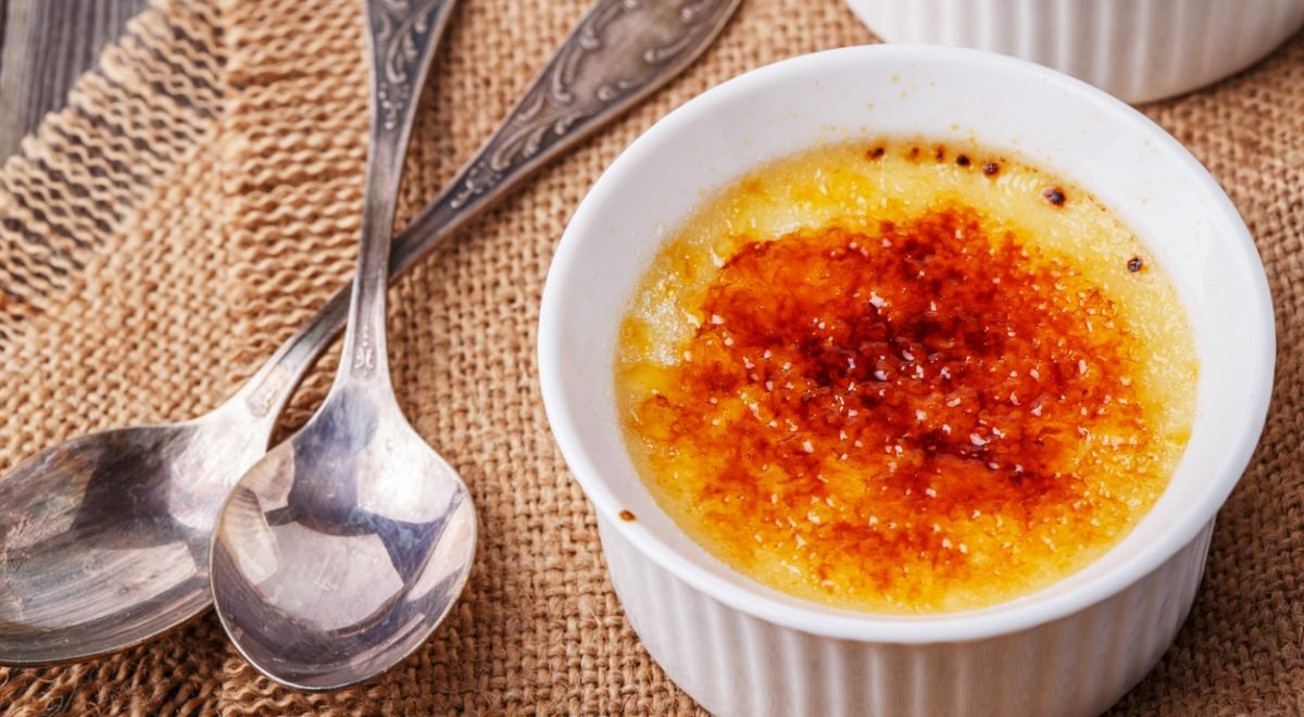Creme Brulée - iStock - Imagem ilustra creme brulée