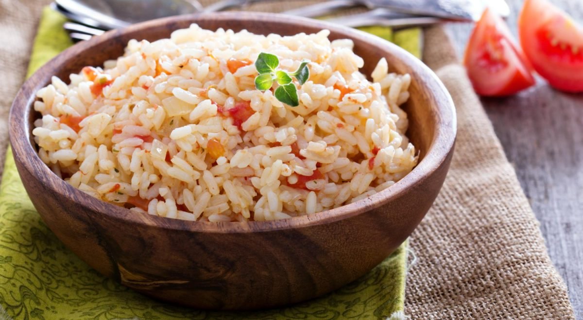 Arroz à grega colorido e soltinho/Freepik - Arroz à grega colorido e soltinho/Freepik