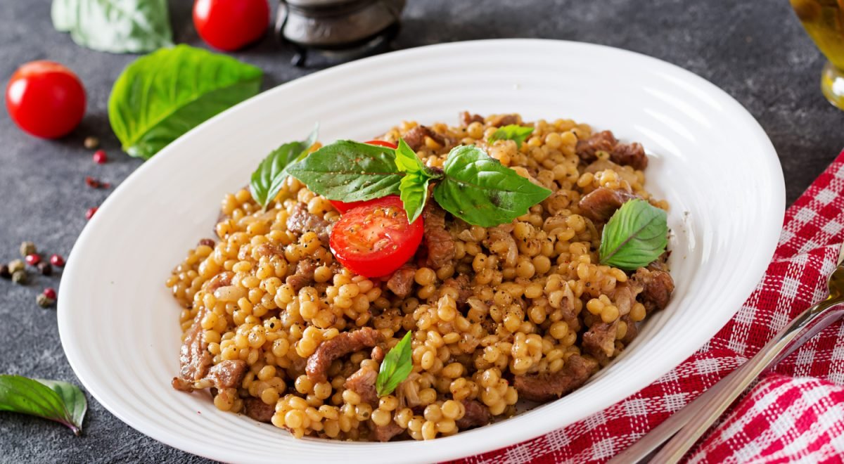 Arroz da sorte (com Lentilhas e cebolas caramelizadas) - freepik - Arroz da sorte (com Lentilhas e cebolas caramelizadas) - freepik