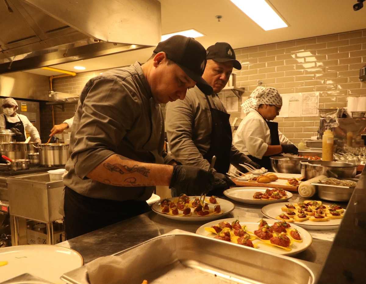 Bastidores da Cozinha: Chef Geraldo Ribeiro revela segredos da excelência do Pobre Juan