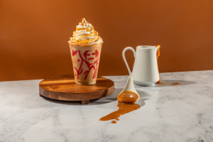 Café gelado ganha espaço no Brasil e transforma hábitos de consumo durante o verão