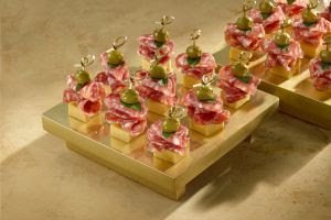 Canapés de Salame Ouro Perdigão