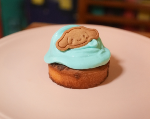 Eat Asia celebra aniversário do personagem Cinnamoroll com sobremesa e drinks temáticos