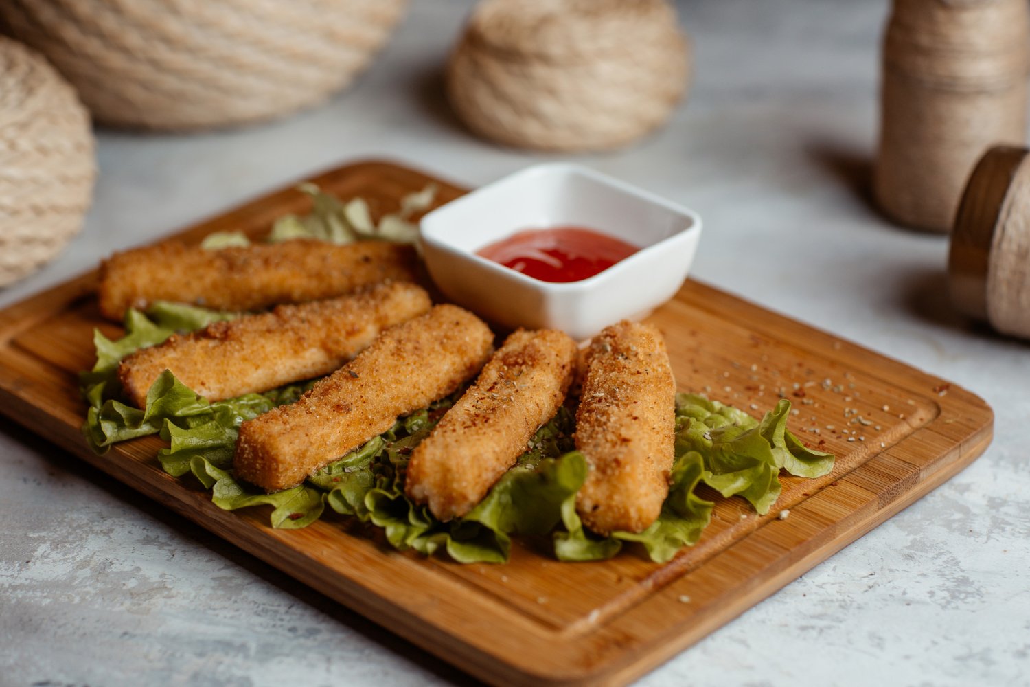 Palitos de frango crocante de forno ou airfryer: como fazer a receita fácil e sem fritura